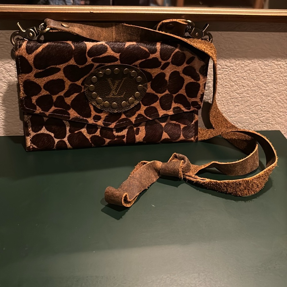Giraffe Print Crossbody bag